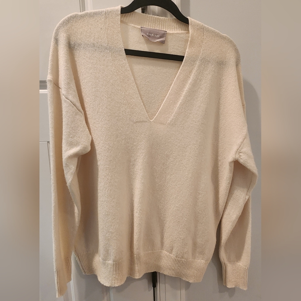 Everlane Cashmere V Neck Ivory LARGE
